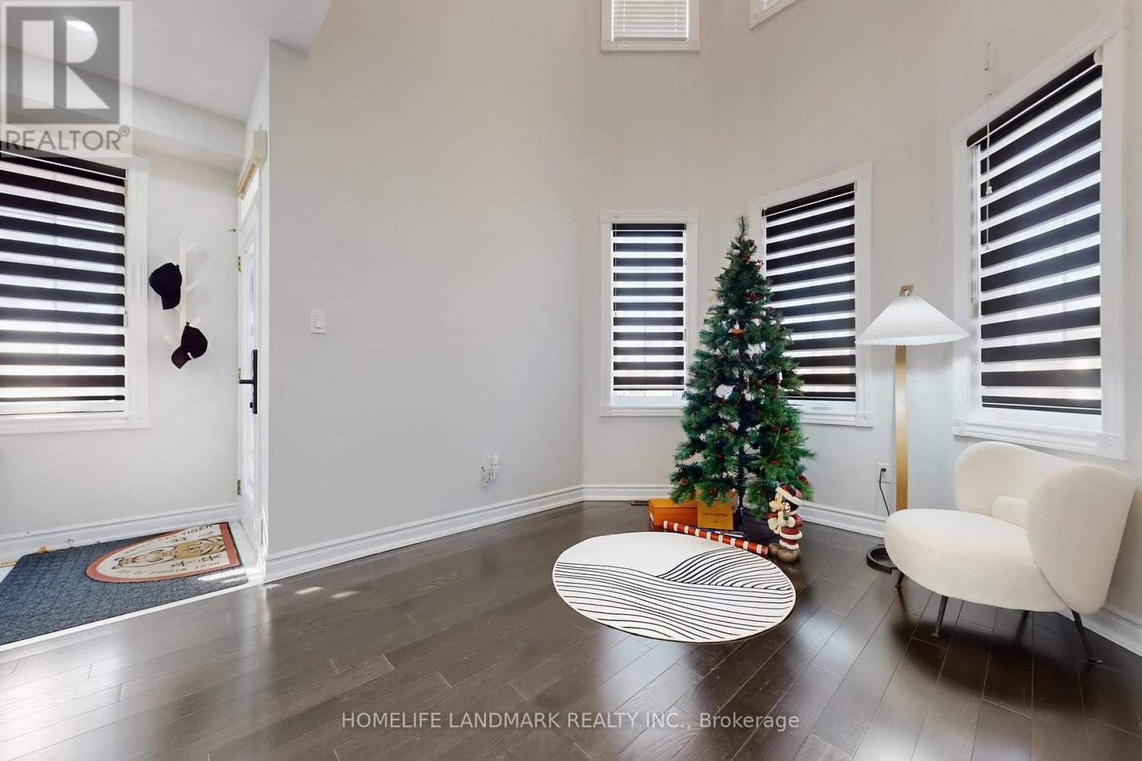 52 LAKESPRING DRIVE - 20