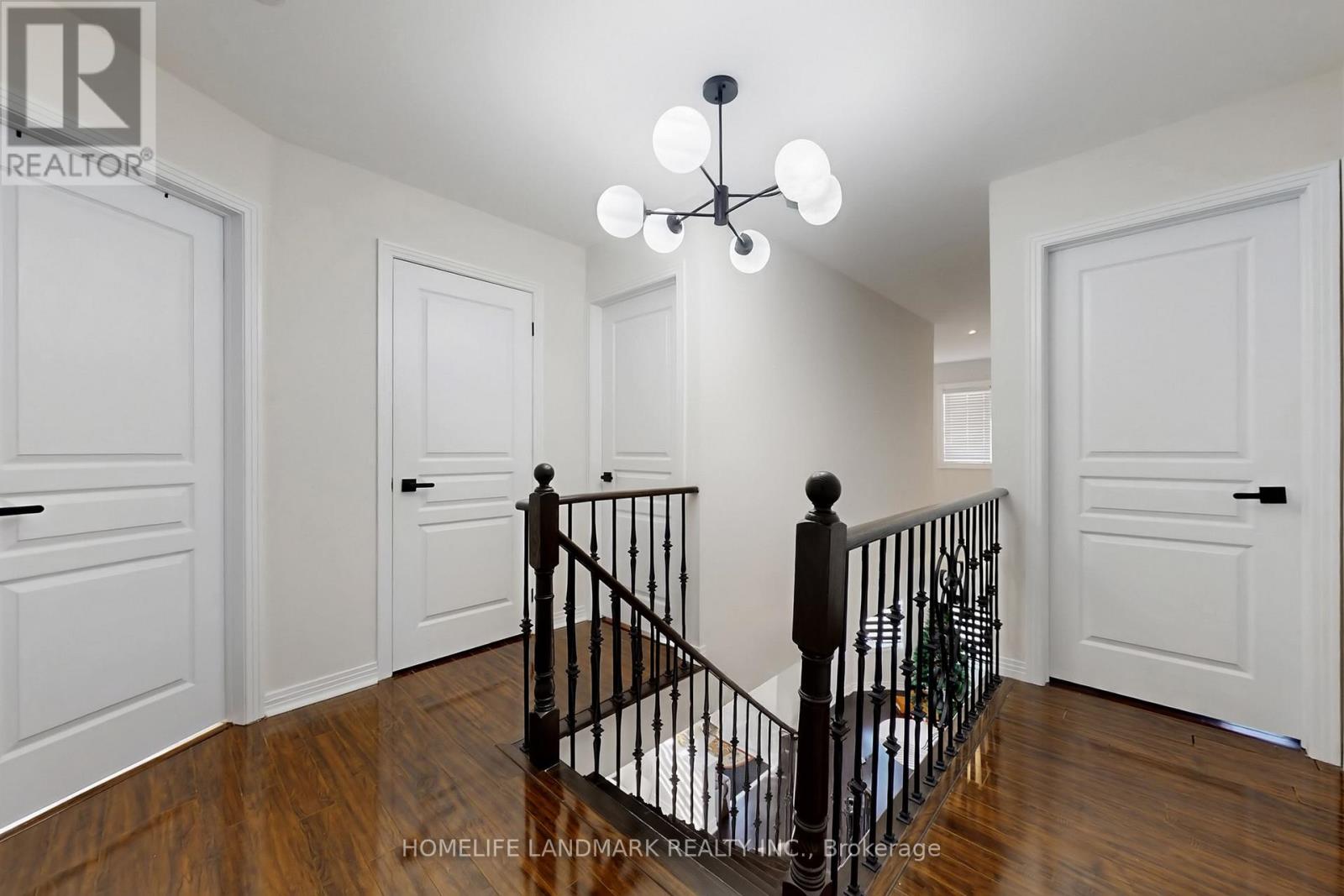 52 LAKESPRING DRIVE - 23