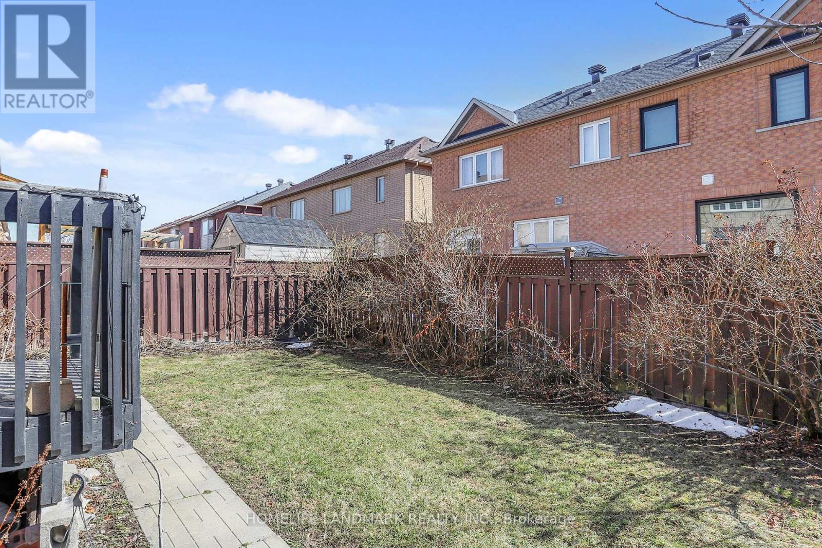52 LAKESPRING DRIVE - 50