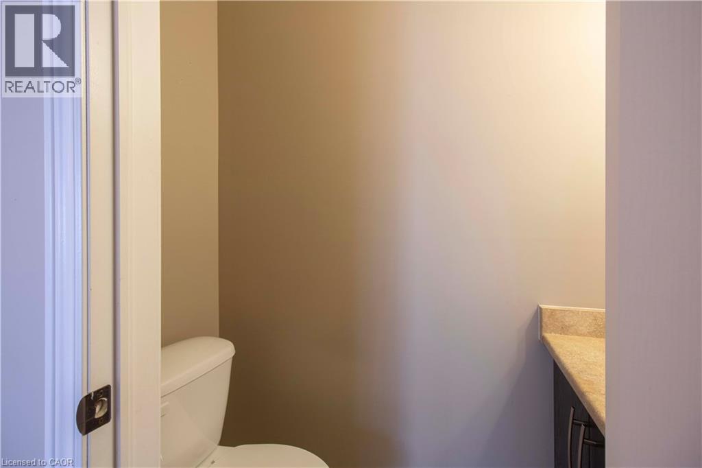 58 MAPLEVALE Drive, Ancaster, Ontario, L9G0C5 — Photo 9