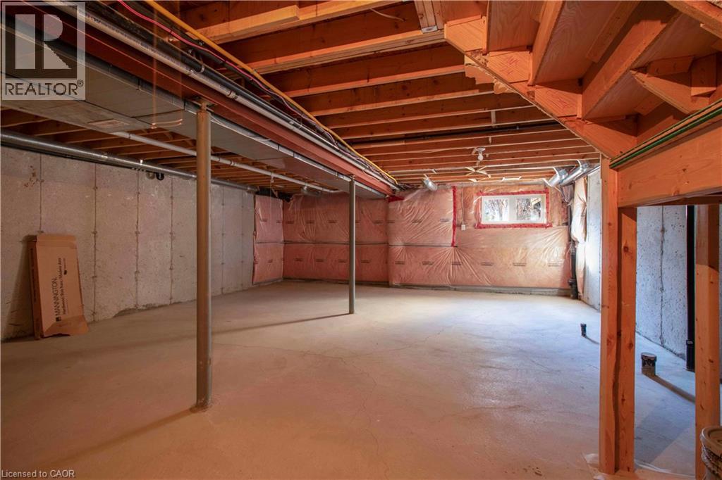 58 MAPLEVALE Drive, Ancaster, Ontario, L9G0C5 — Photo 4