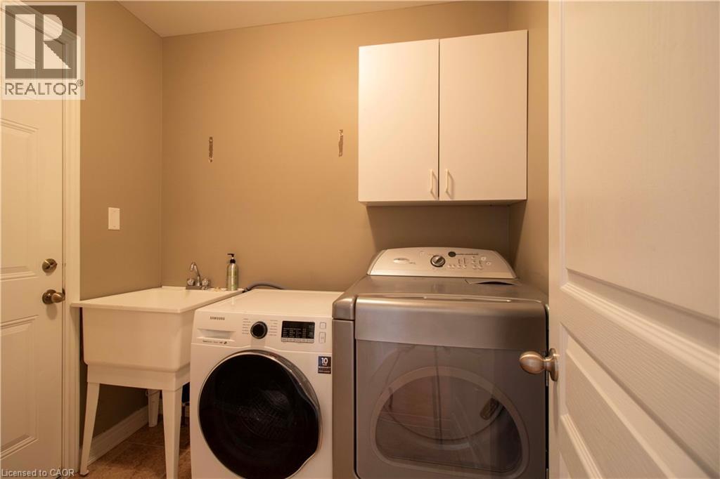 58 MAPLEVALE Drive, Ancaster, Ontario, L9G0C5 — Photo 15