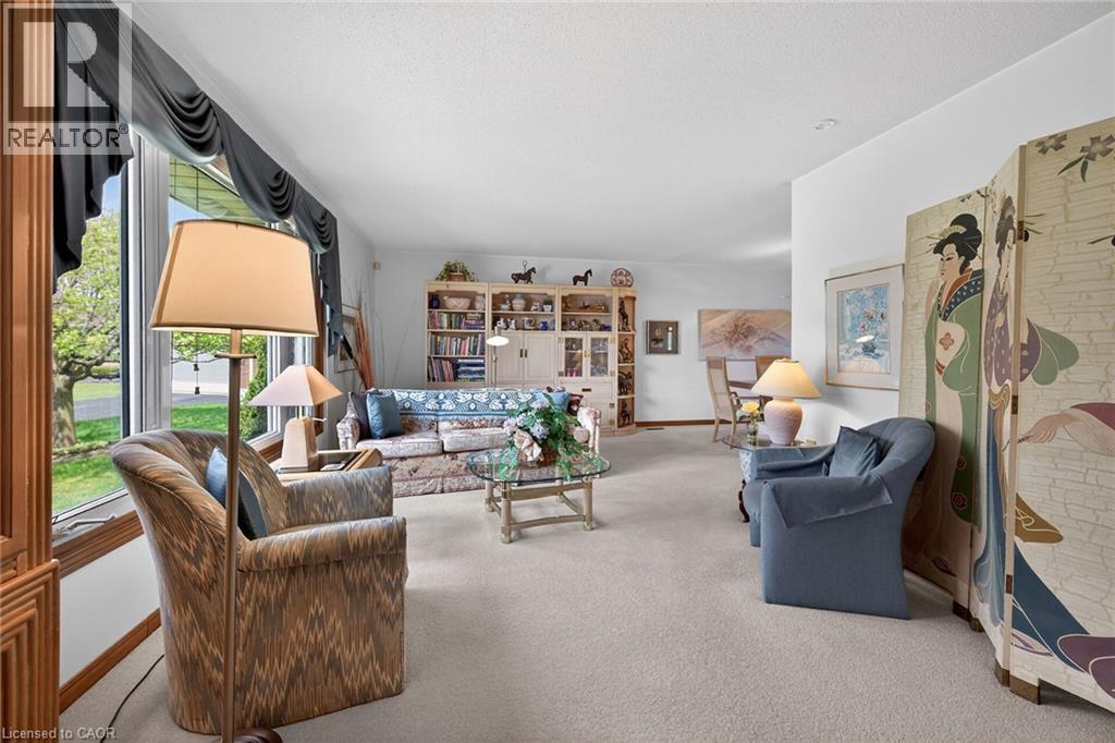 10 NORMANDY Court - 11