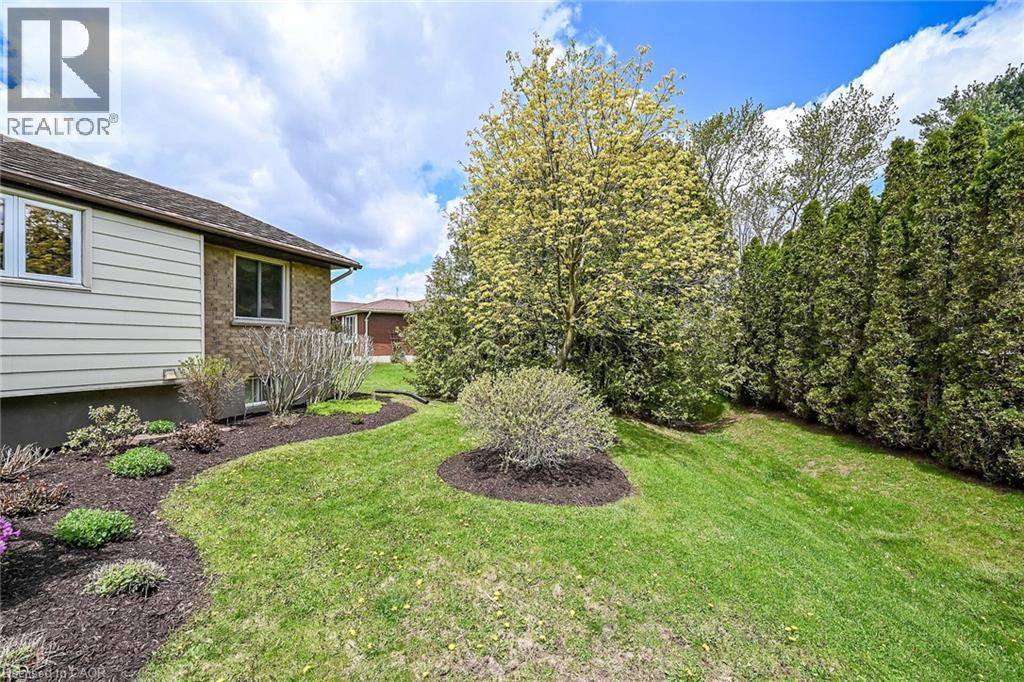 10 NORMANDY Court, Waterford, Ontario, N0E1Y0 — Photo 3