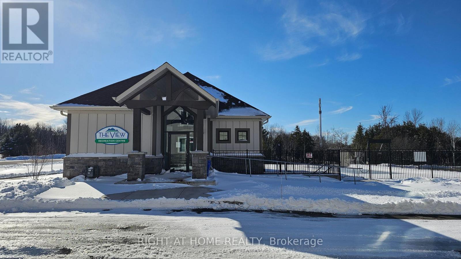#314 5 SPOONER CRESCENT - 39
