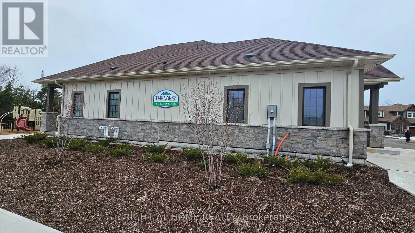 #314 5 SPOONER CRESCENT - 45