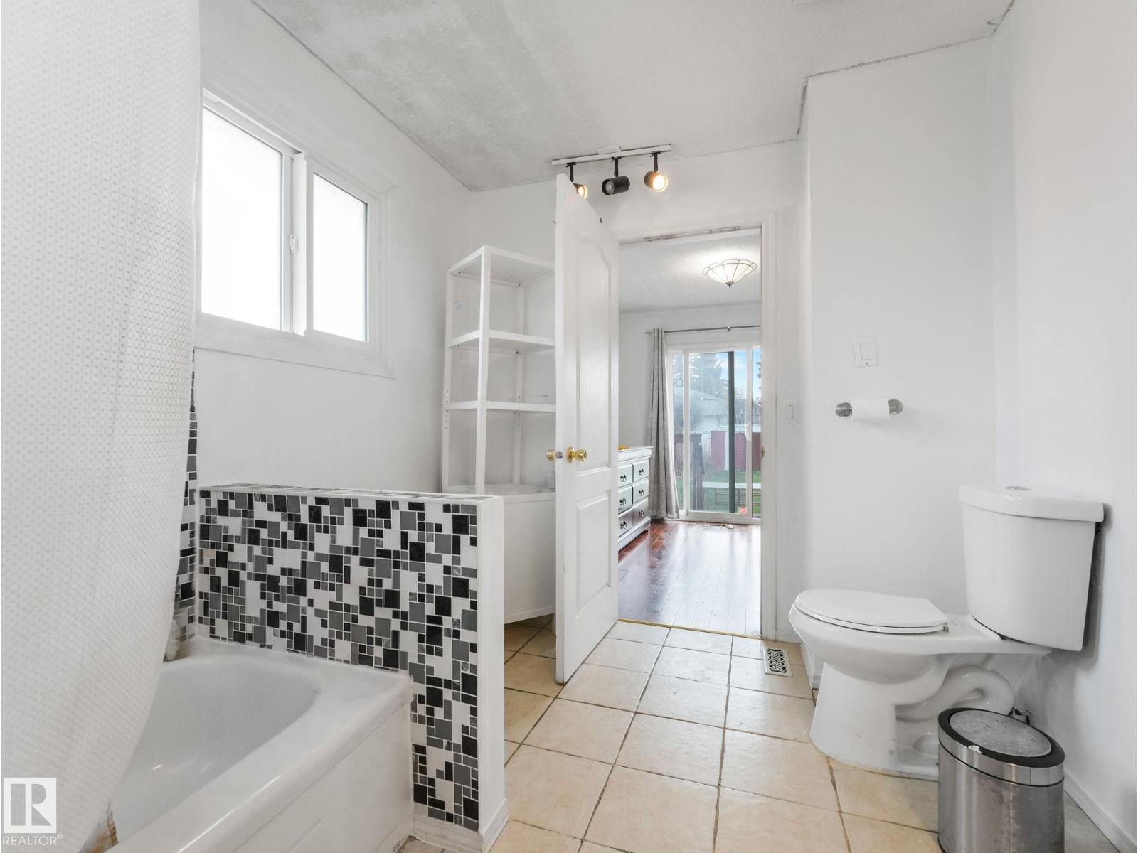 14024 69 ST NW NW - 26