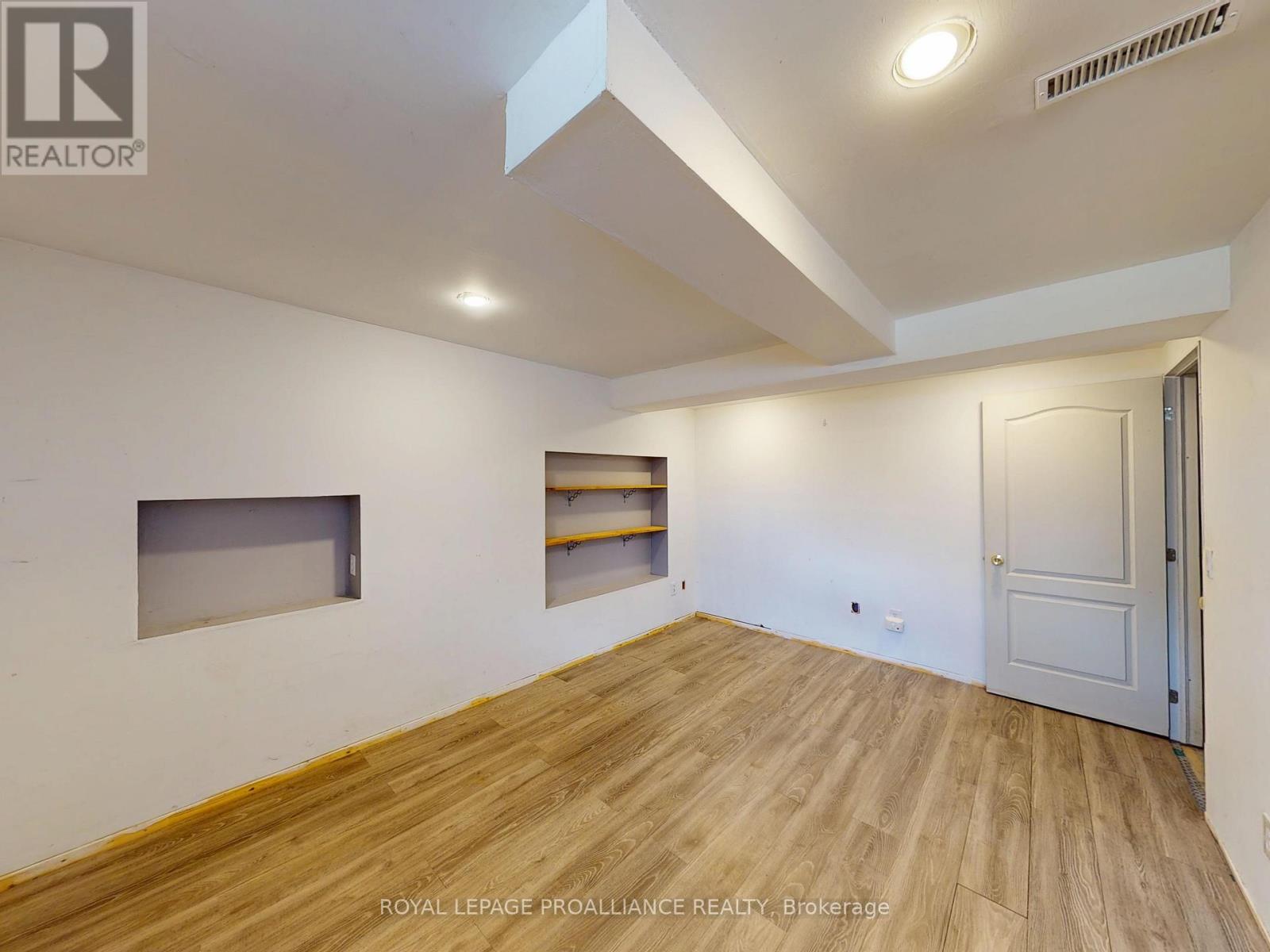 138 MASSASSAUGA ROAD - 30