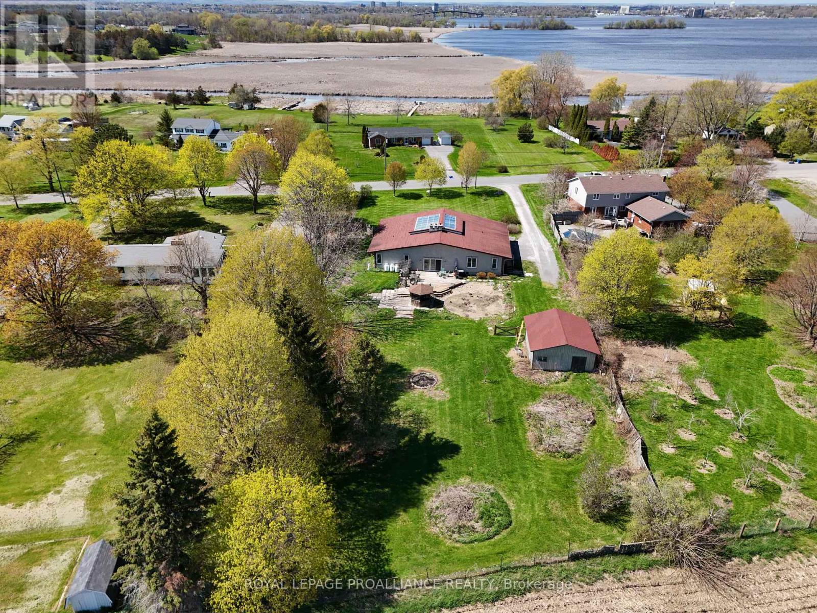 138 MASSASSAUGA ROAD - 36