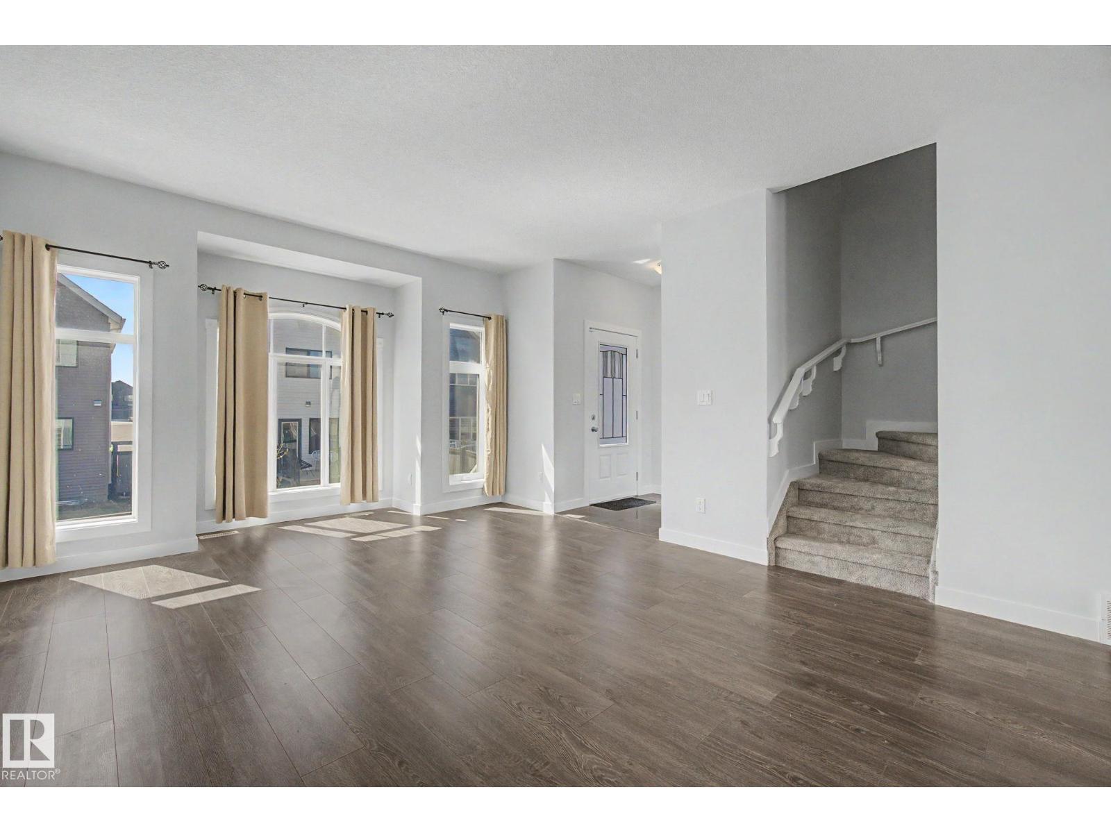 #36 723 172 ST SW - 10