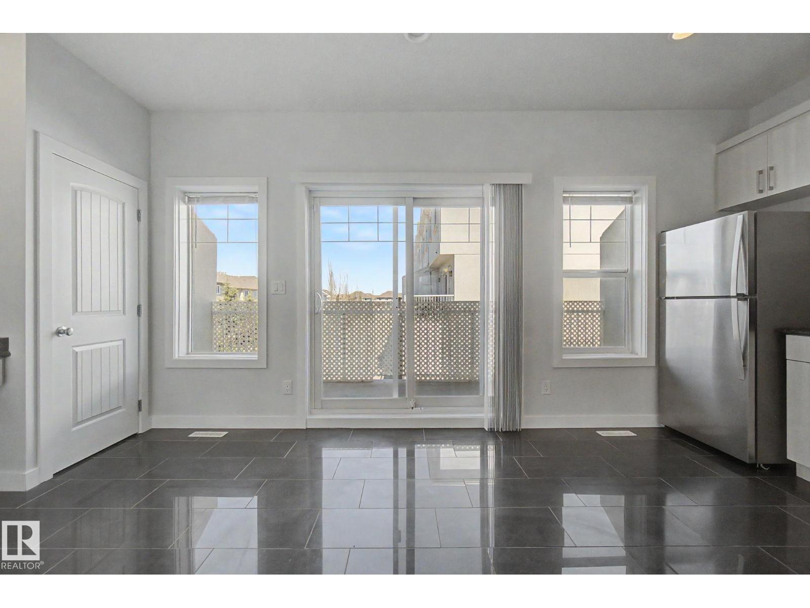 #36 723 172 ST SW - 15