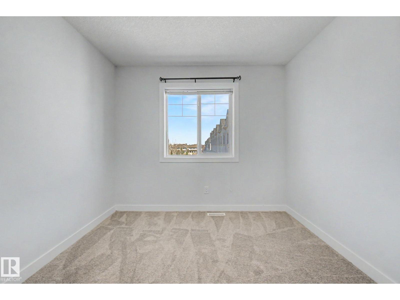 #36 723 172 ST SW - 33