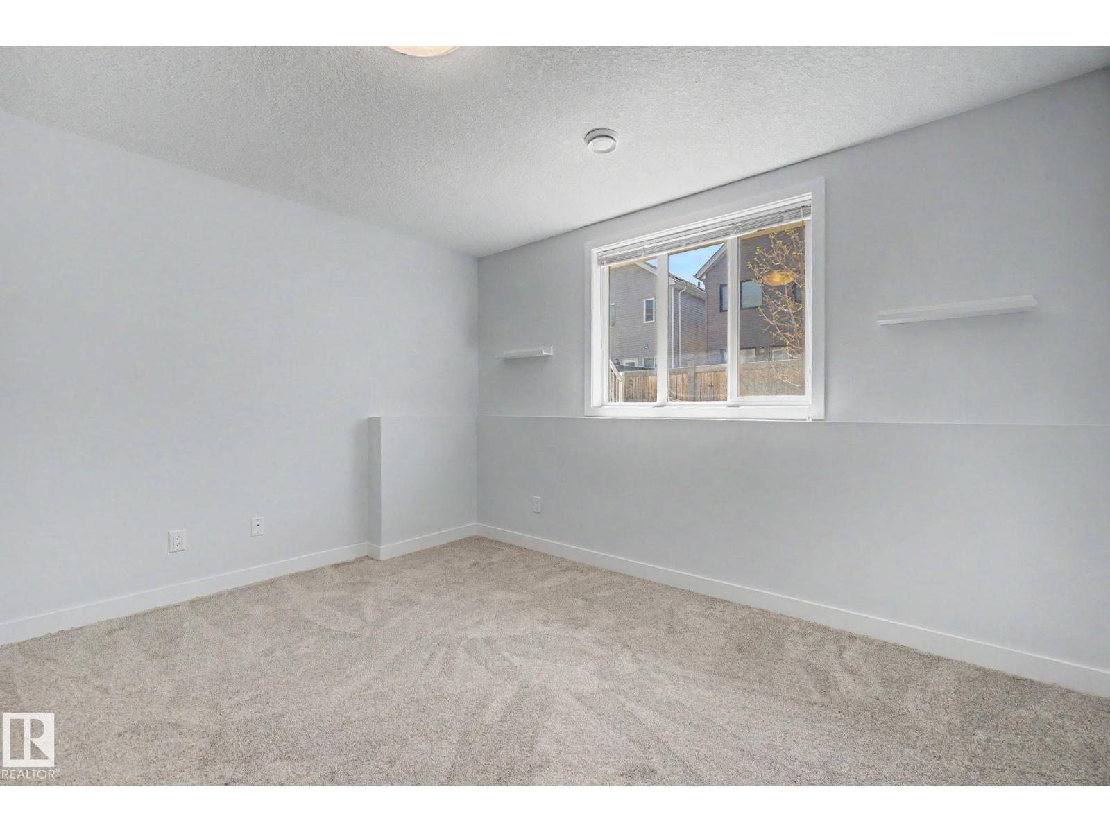 #36 723 172 ST SW - 36