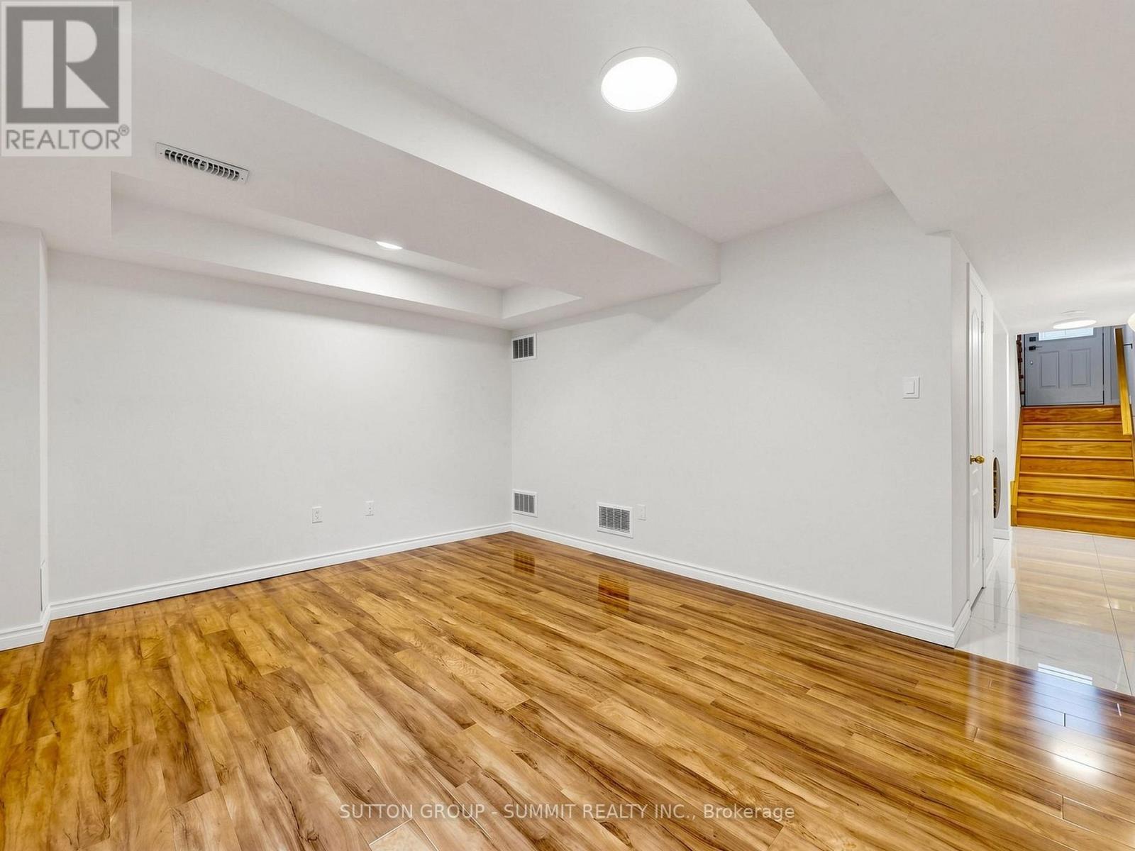 735 MAXMAN STREET - 39