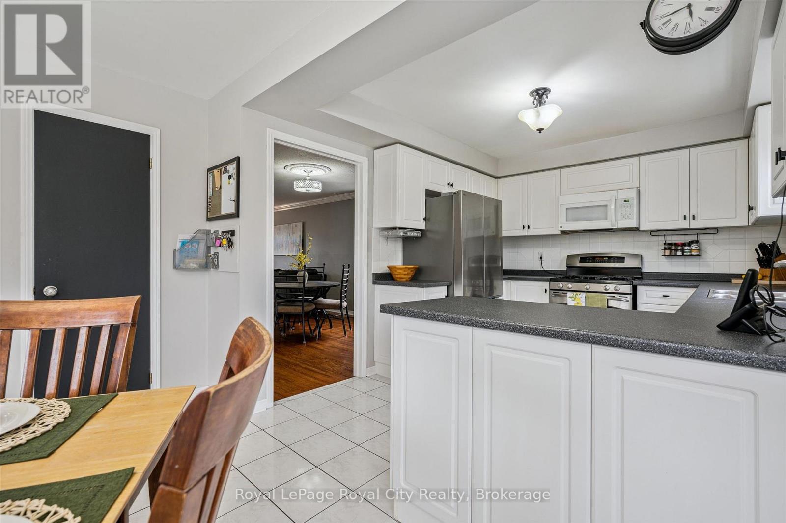 339 DANIEL CRESCENT - 9