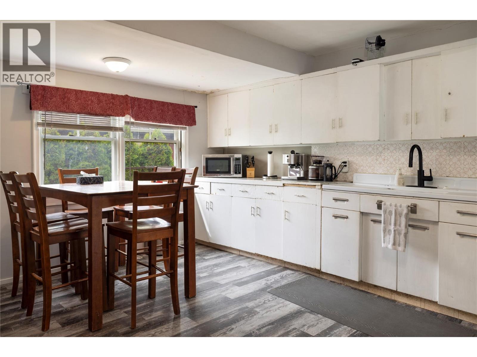 4213 34th Street, Vernon