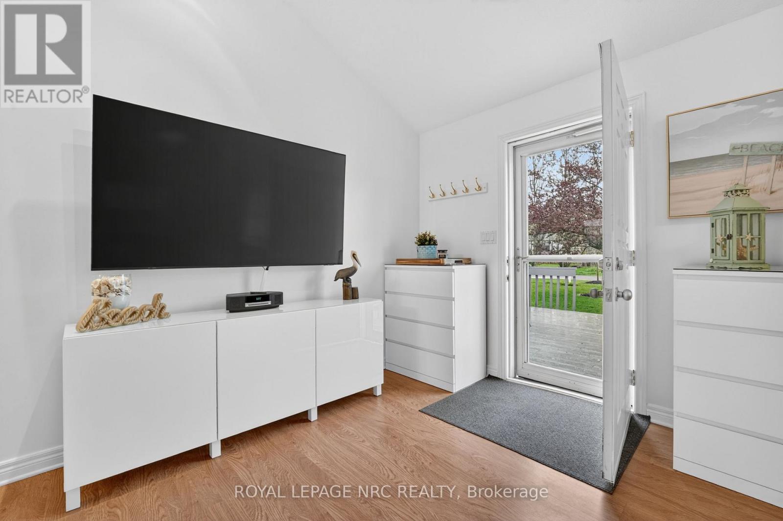 291 EASTWOOD AVENUE - 7