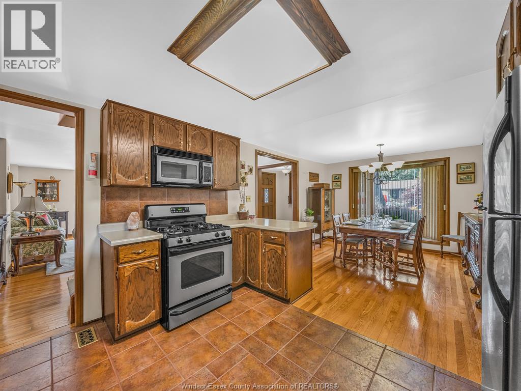 1730 MARK AVENUE, Windsor, Ontario, N9B3G8 — Photo 40