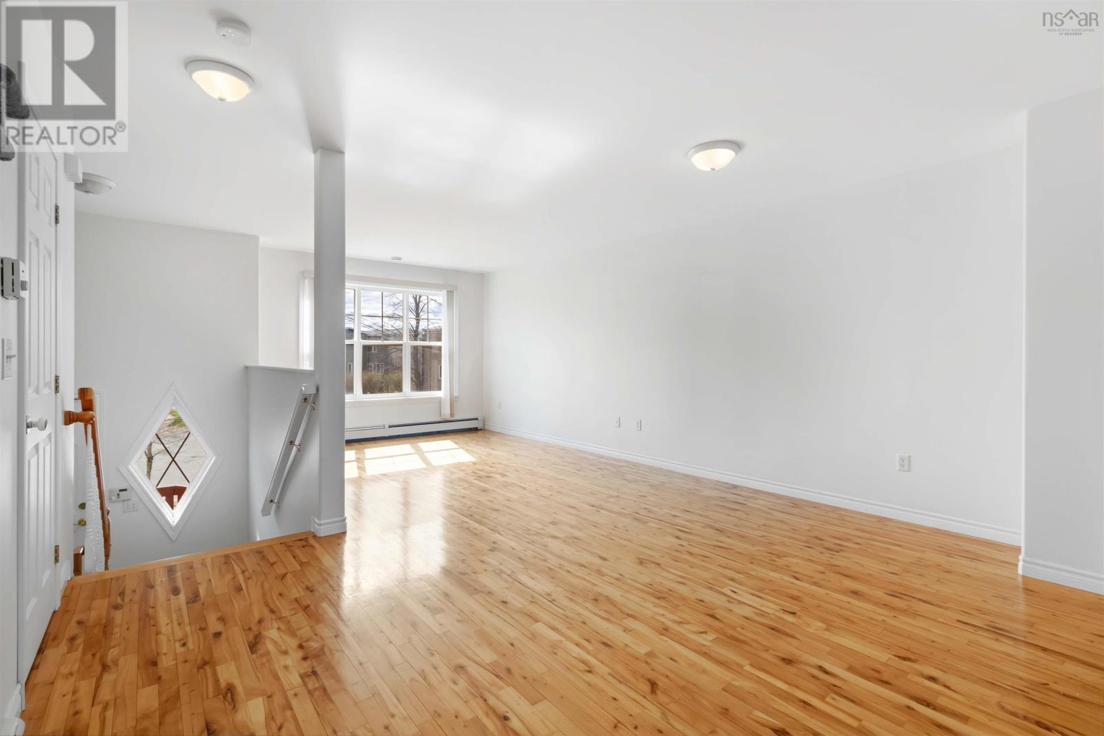Property 22 of 35 of 5820 Gainsborough Place