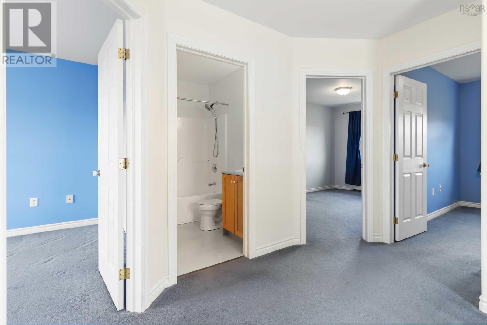 Property 23 of 35 of 5820 Gainsborough Place