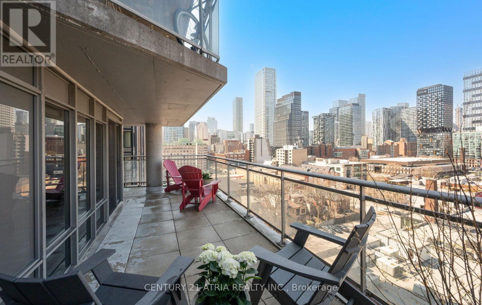 #1005 255 RICHMOND STREET E - 26