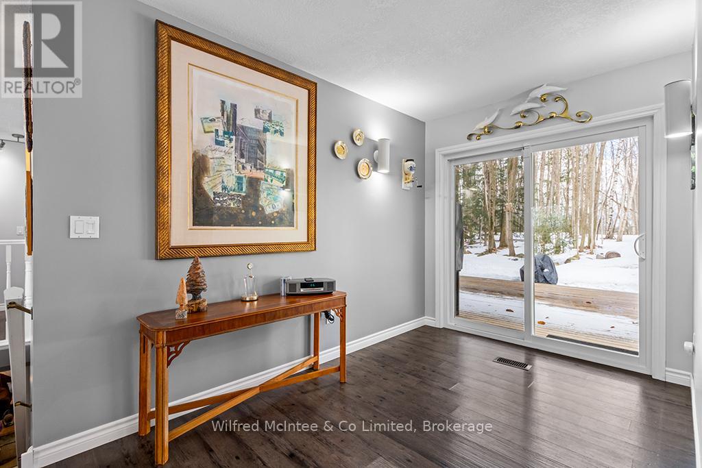 24 SHORE DRIVE - 21