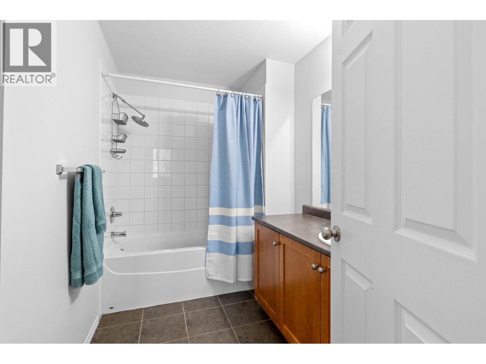 #2514 1873 Country Club Drive - 23