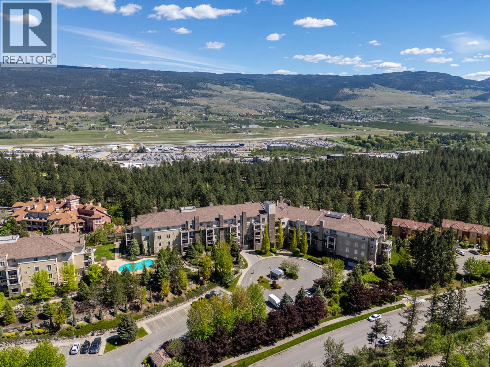 #2514 1873 Country Club Drive - 42