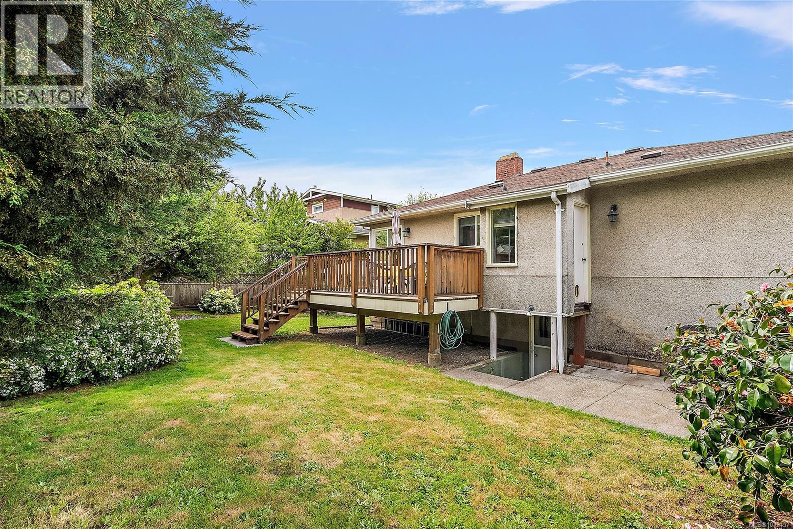 3811 Epsom Dr - 16