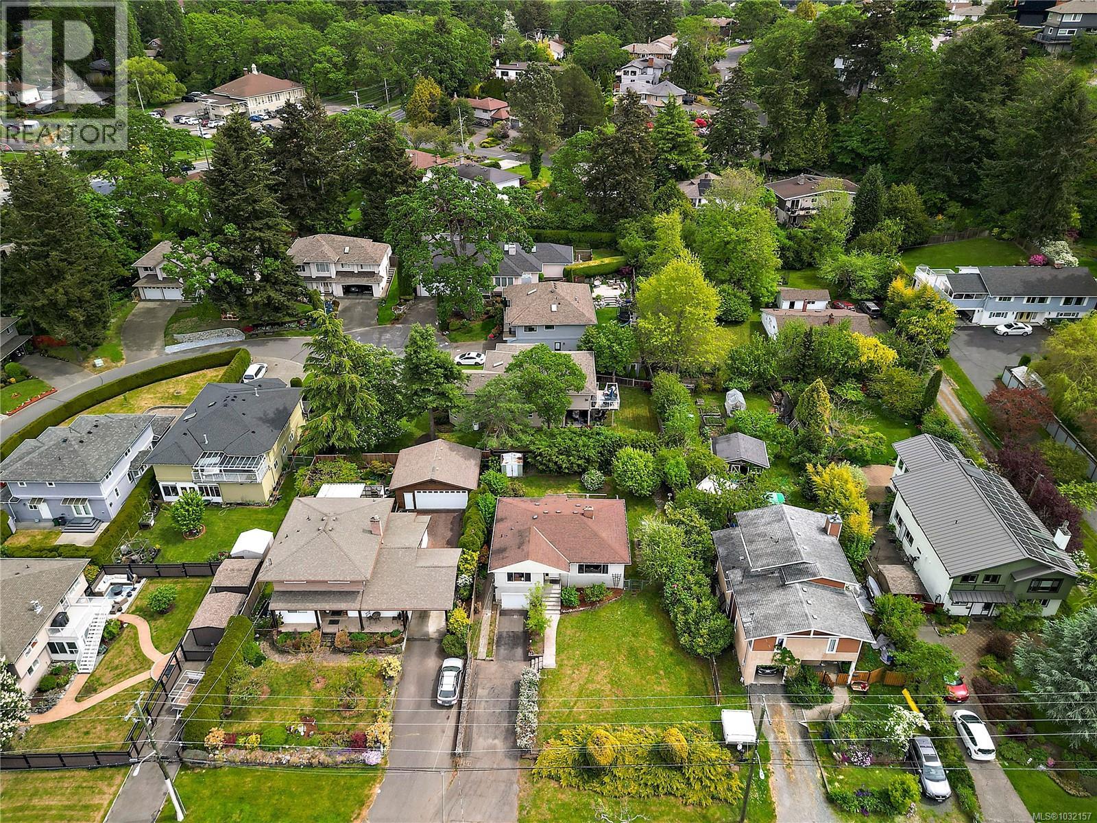 3811 Epsom Dr - 23
