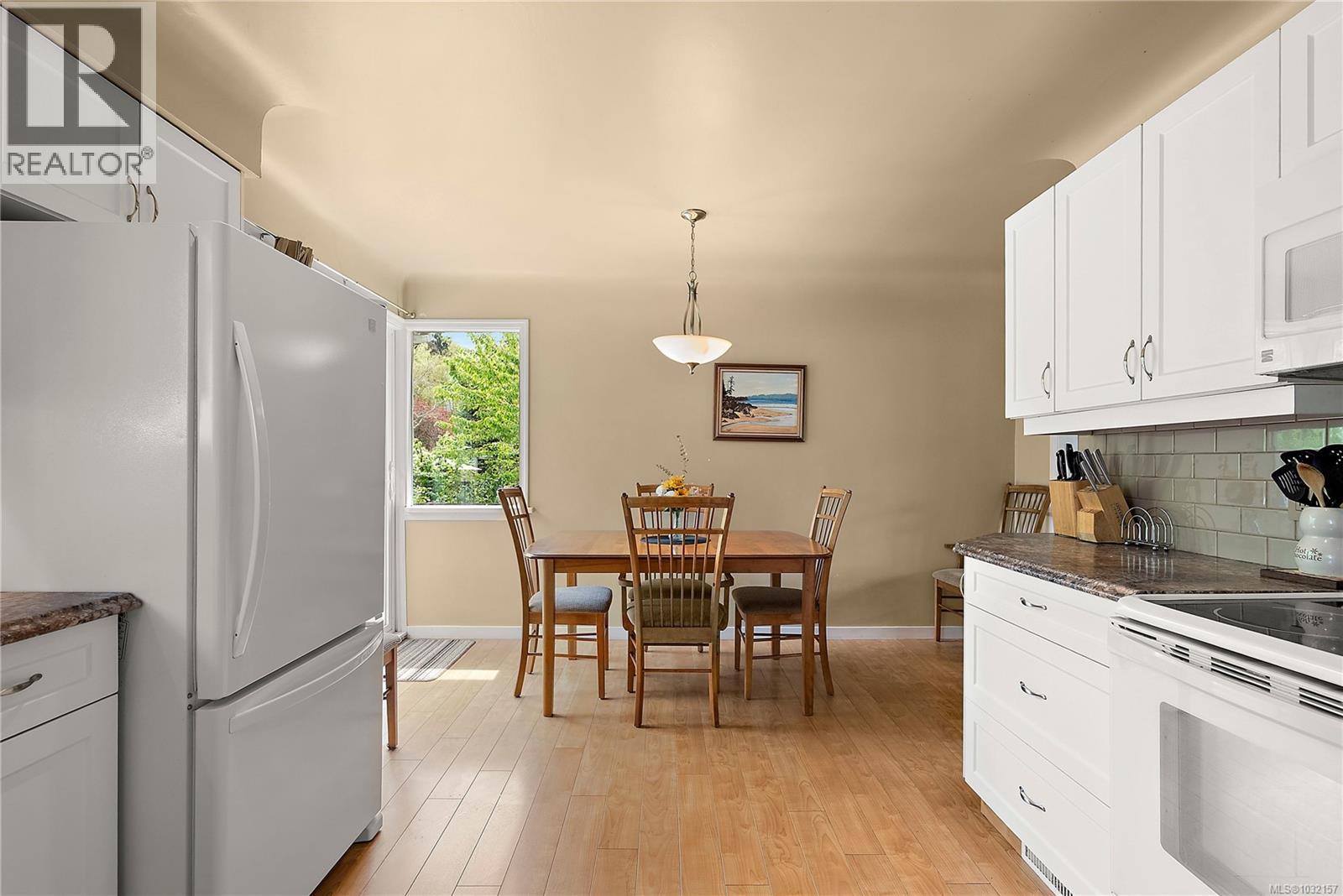 3811 Epsom Dr - 7