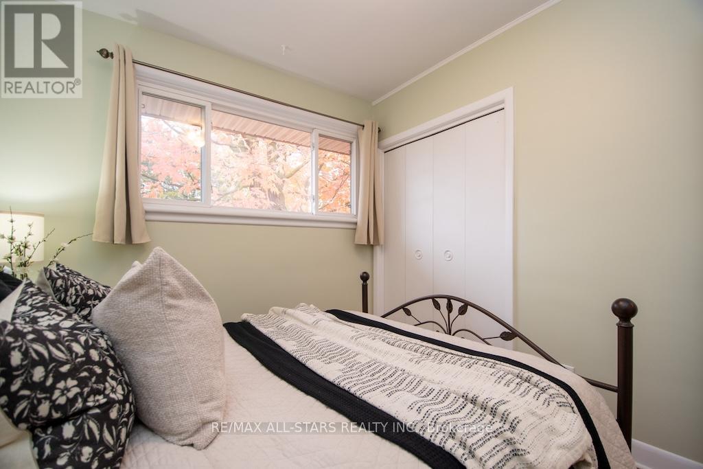 112 ADELAIDE STREET N - 21