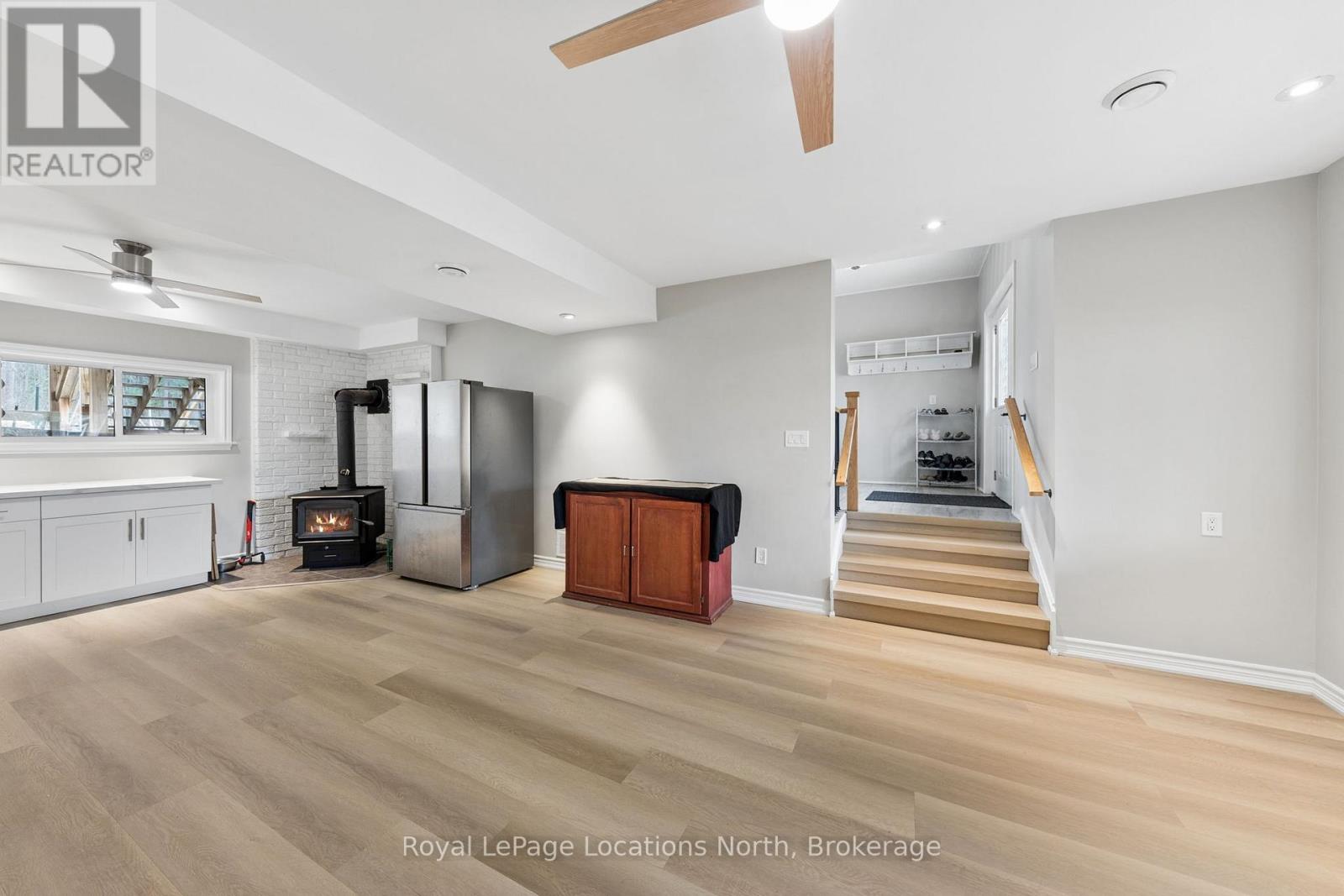 93 RONALD AVENUE - 12