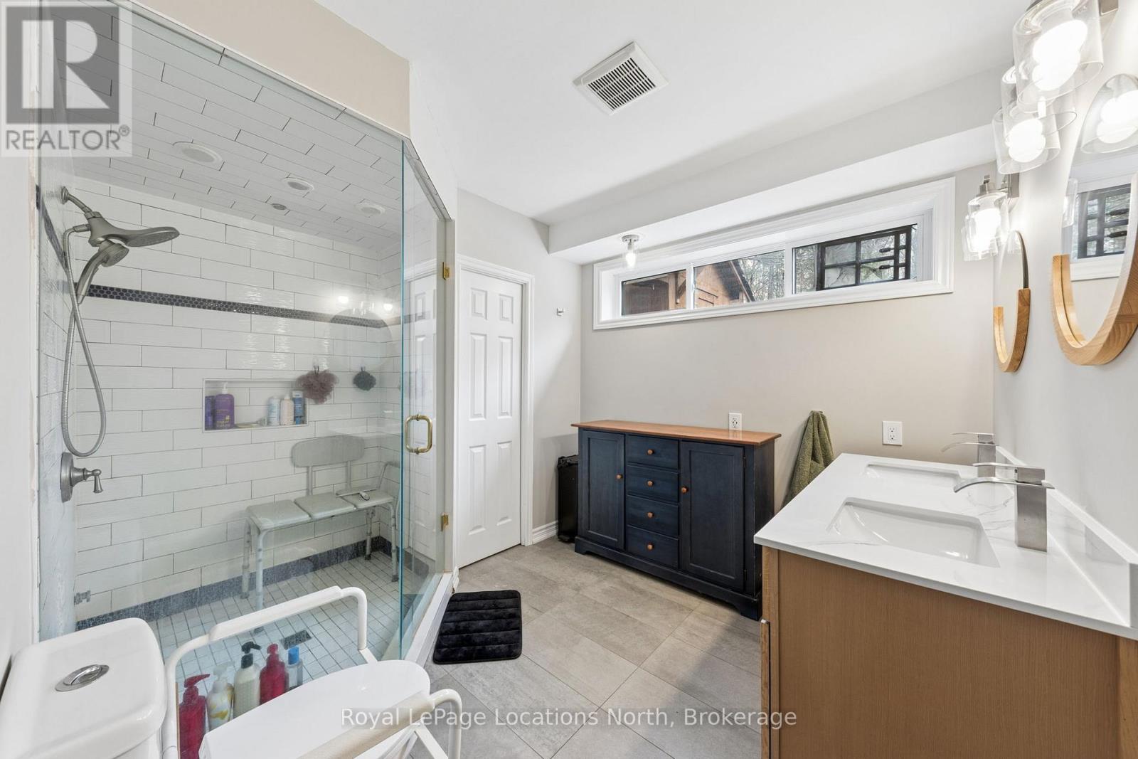 93 RONALD AVENUE - 20