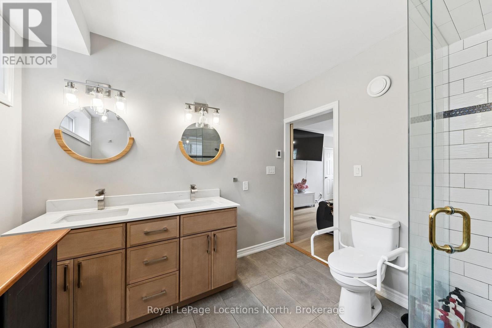 93 RONALD AVENUE - 21