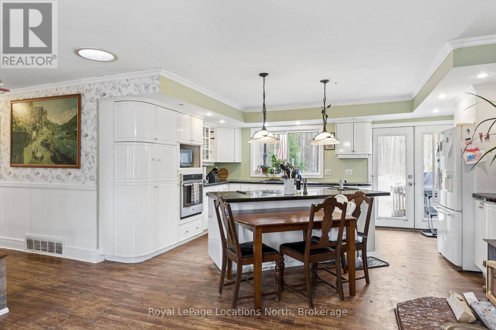 93 RONALD AVENUE - 26