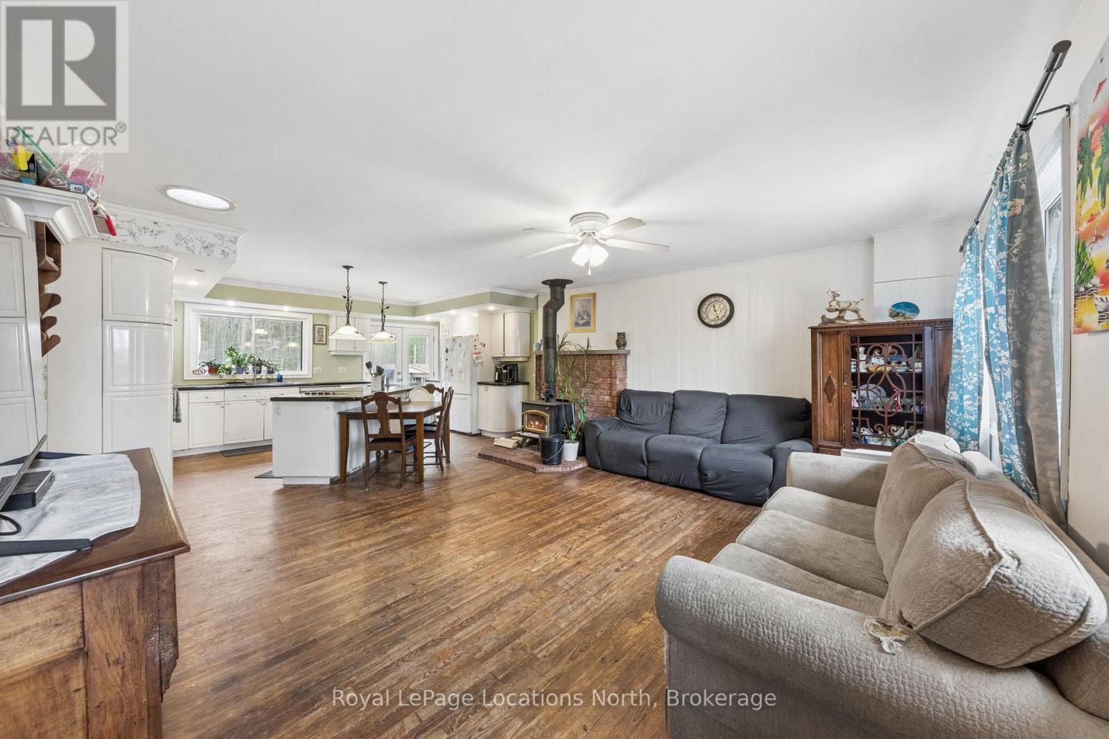 93 RONALD AVENUE - 30