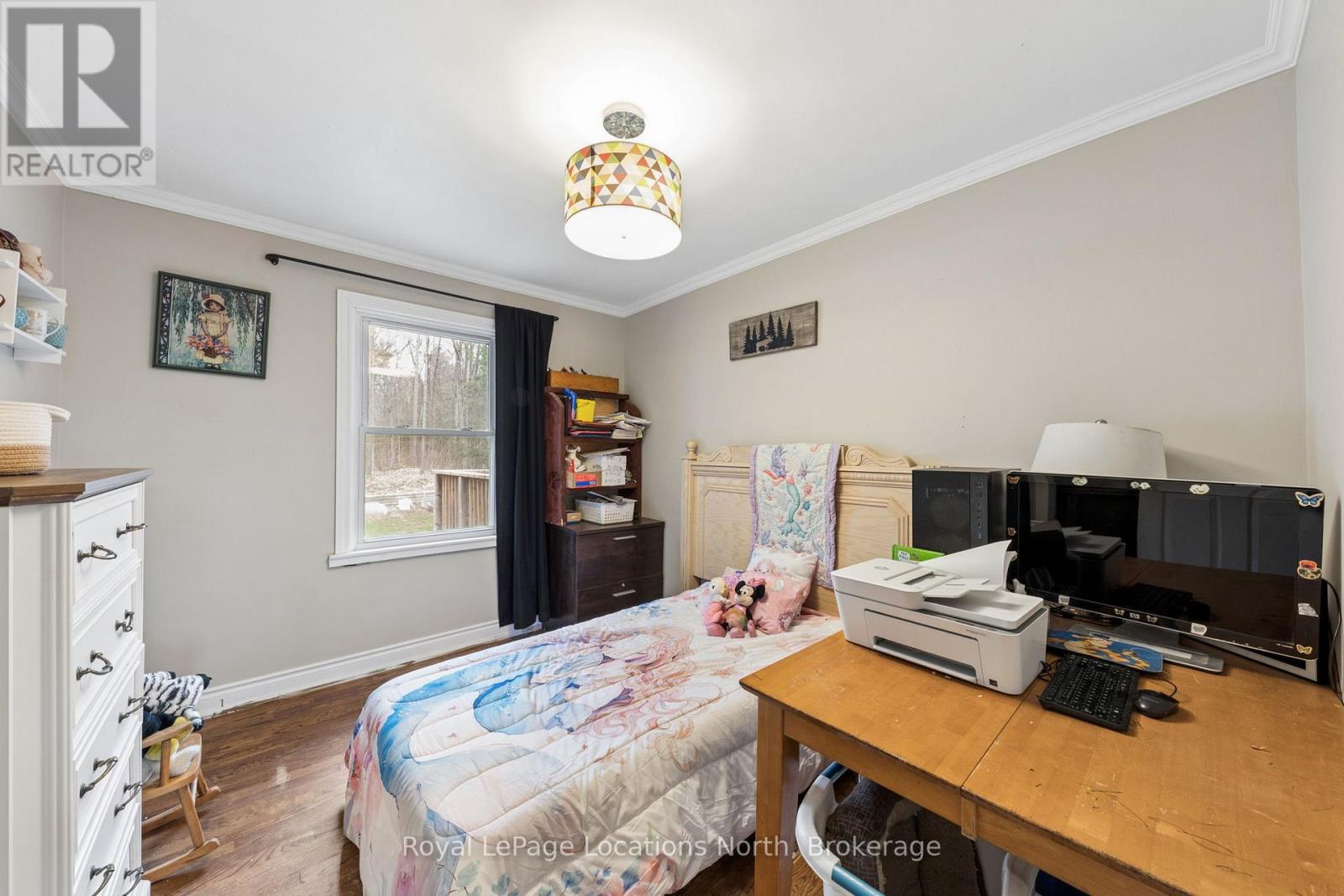 93 RONALD AVENUE - 32