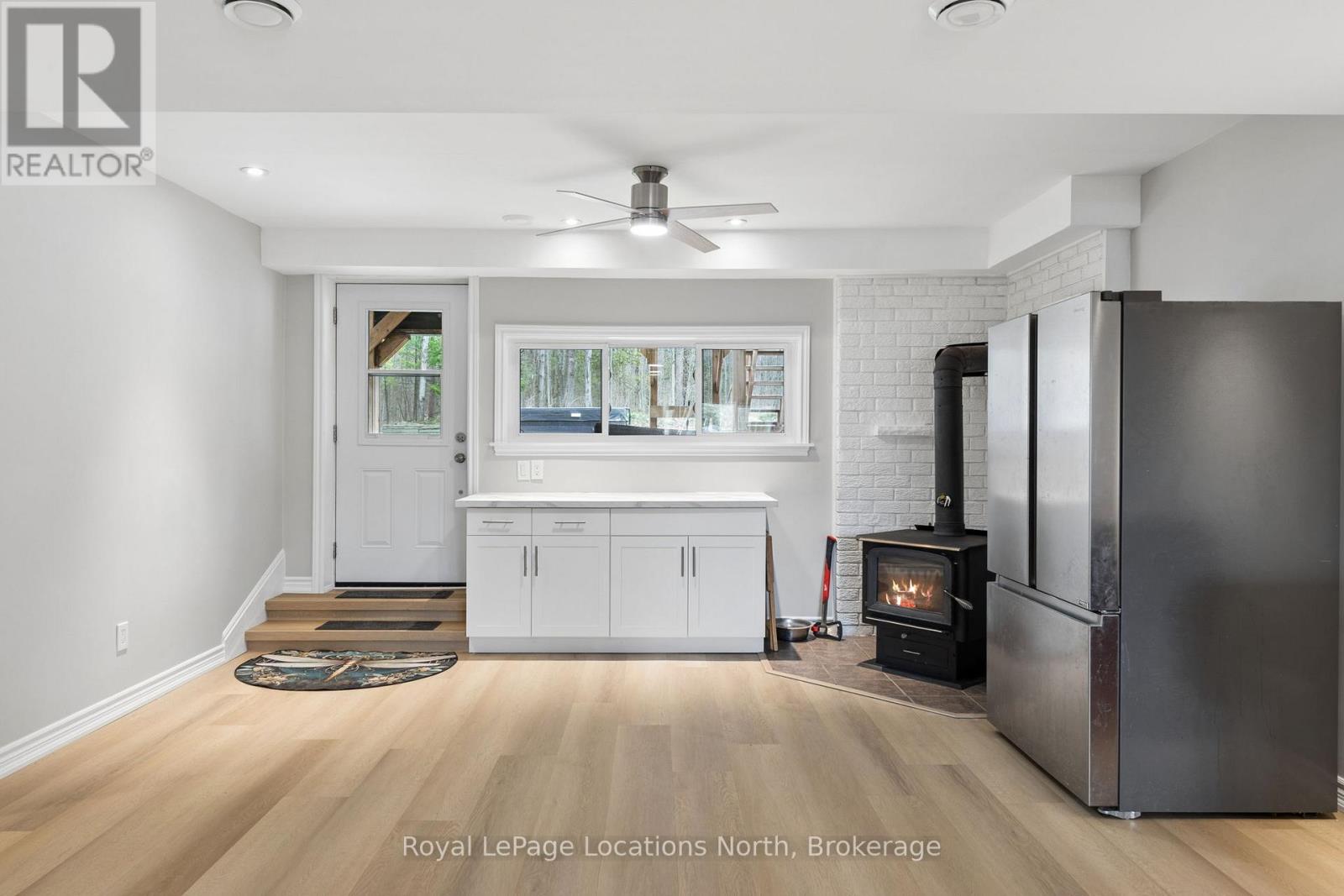 93 RONALD AVENUE - 9