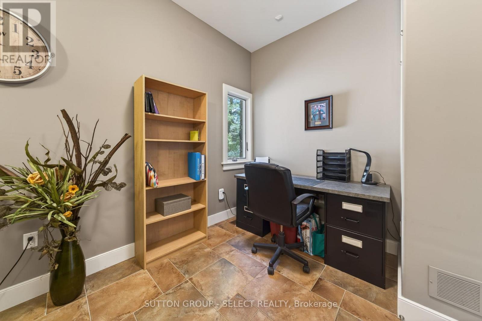 4544 LAKESHORE ROAD - 23