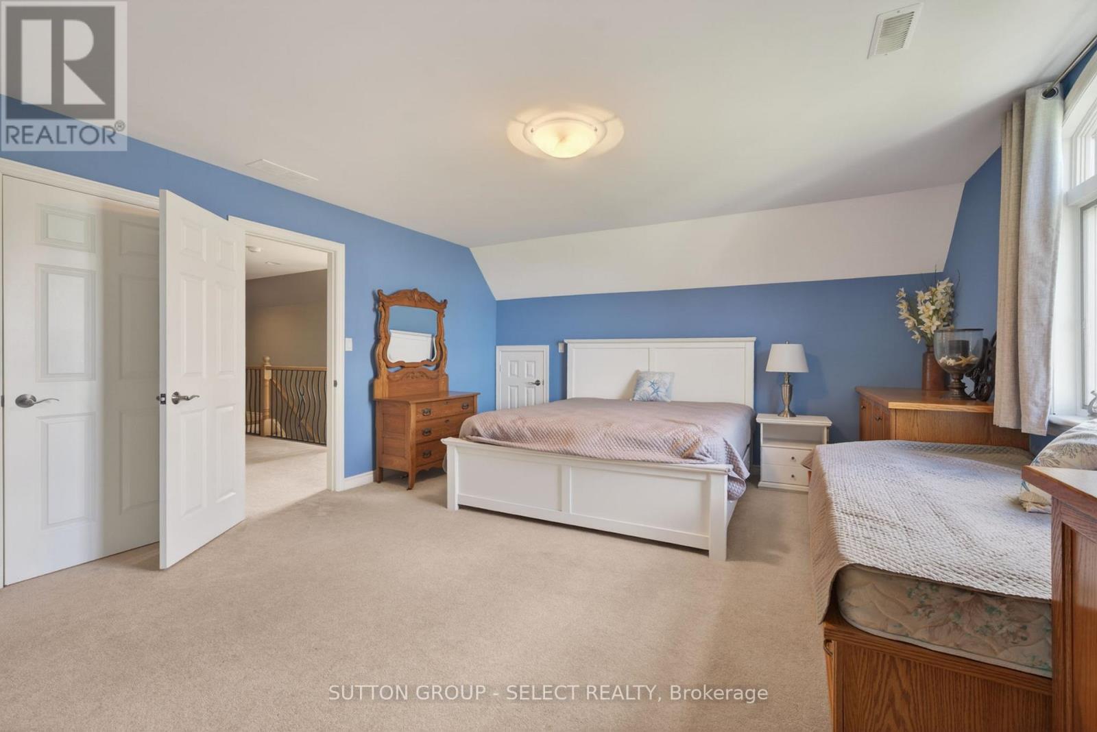 4544 LAKESHORE ROAD - 28