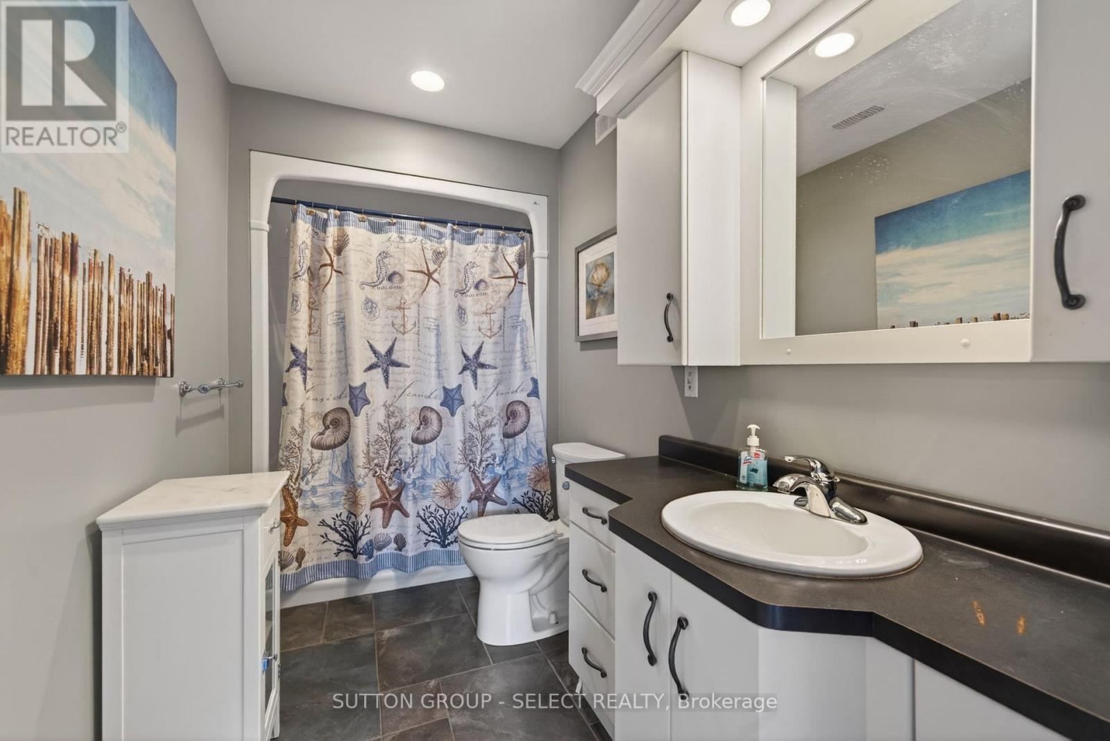 4544 LAKESHORE ROAD - 30
