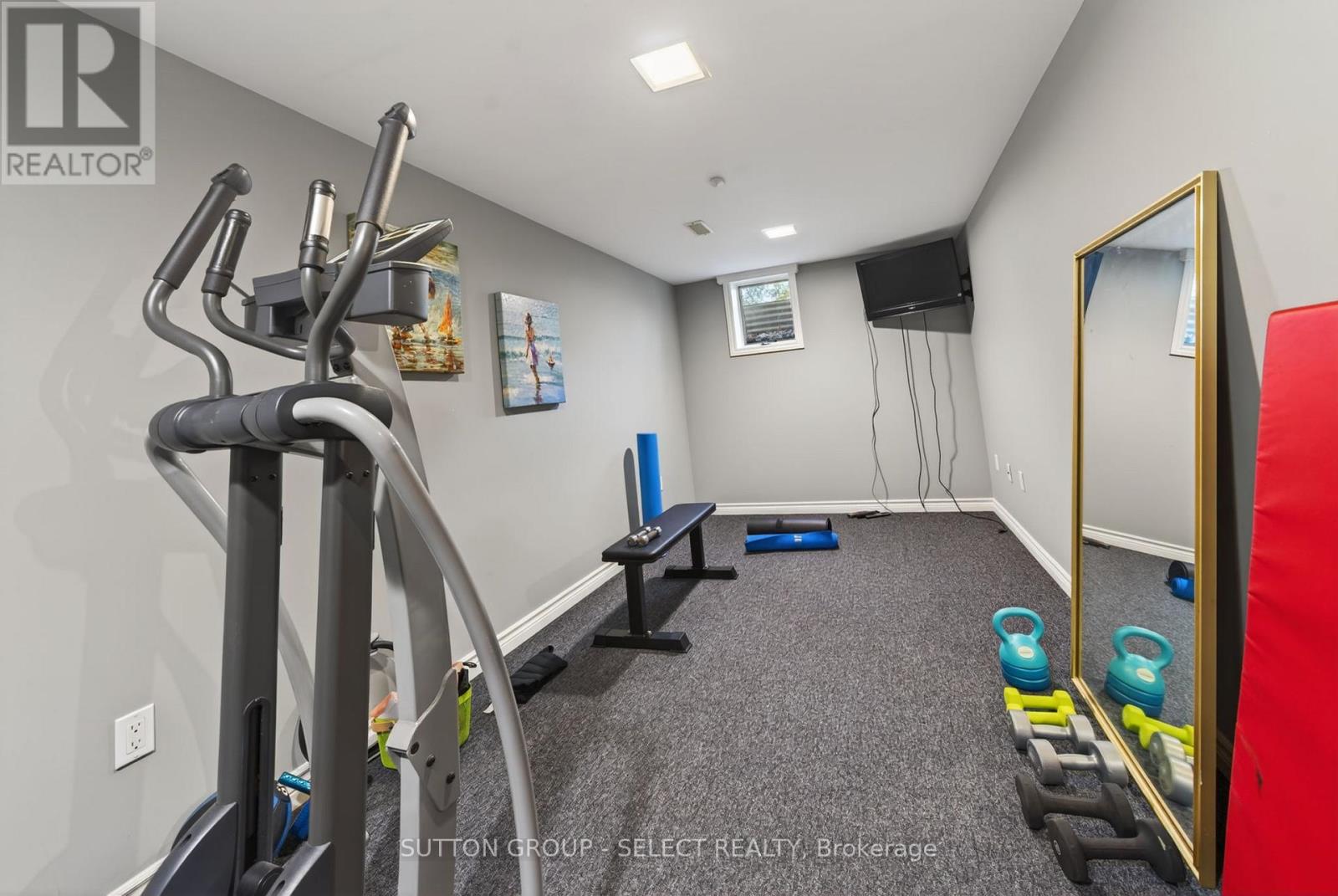4544 LAKESHORE ROAD - 34