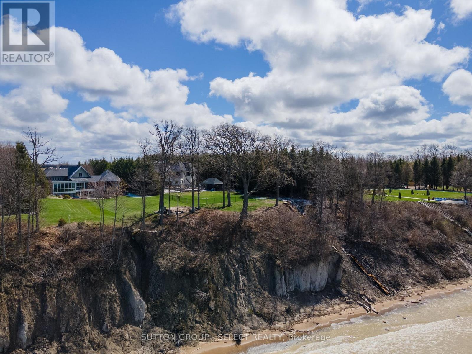 4544 LAKESHORE ROAD - 41
