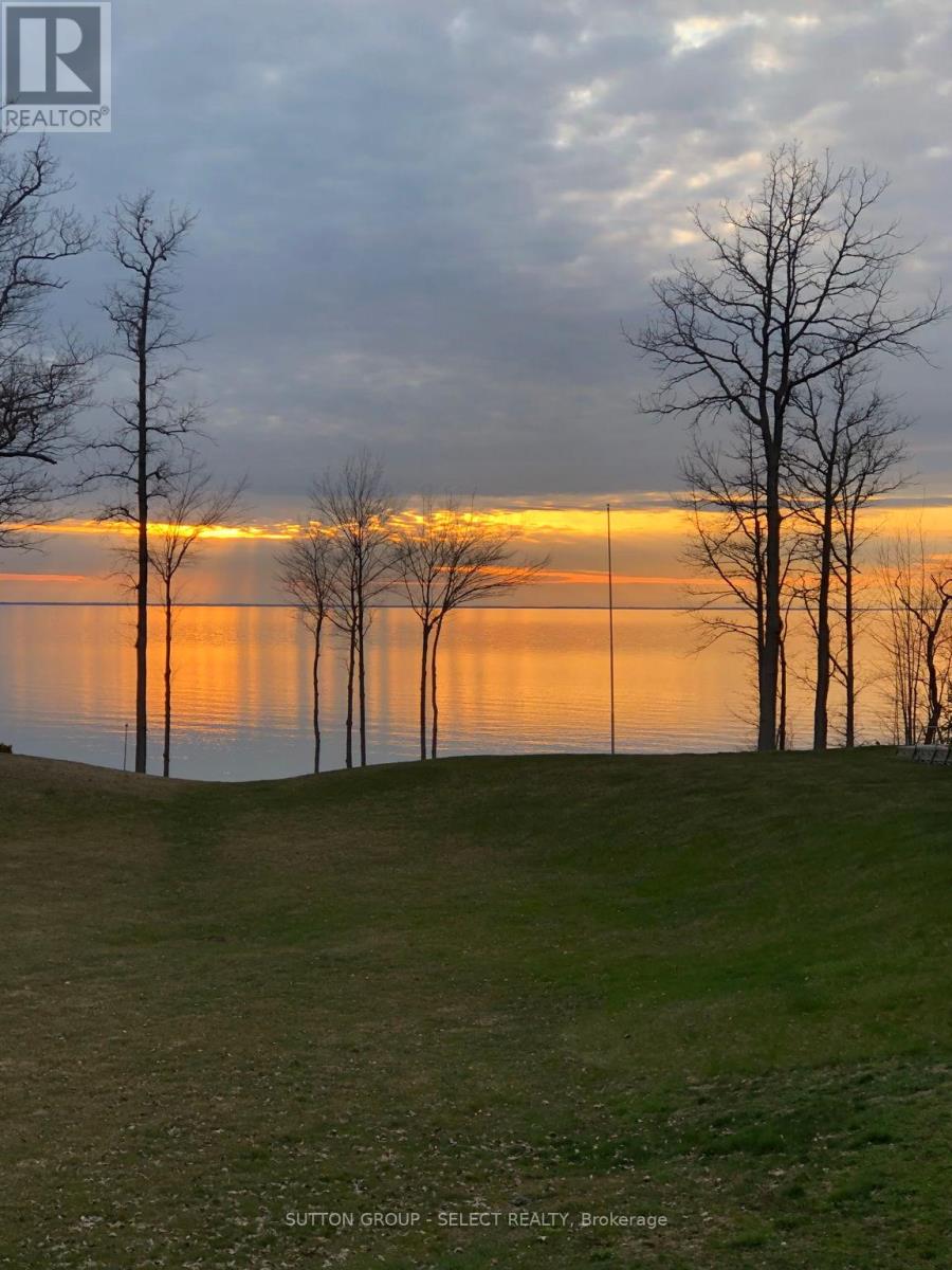 4544 LAKESHORE ROAD - 45