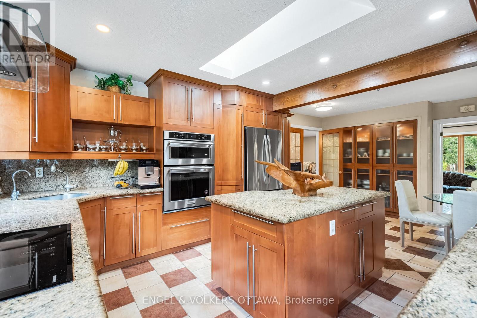 21 TIFFANY CRESCENT - 17