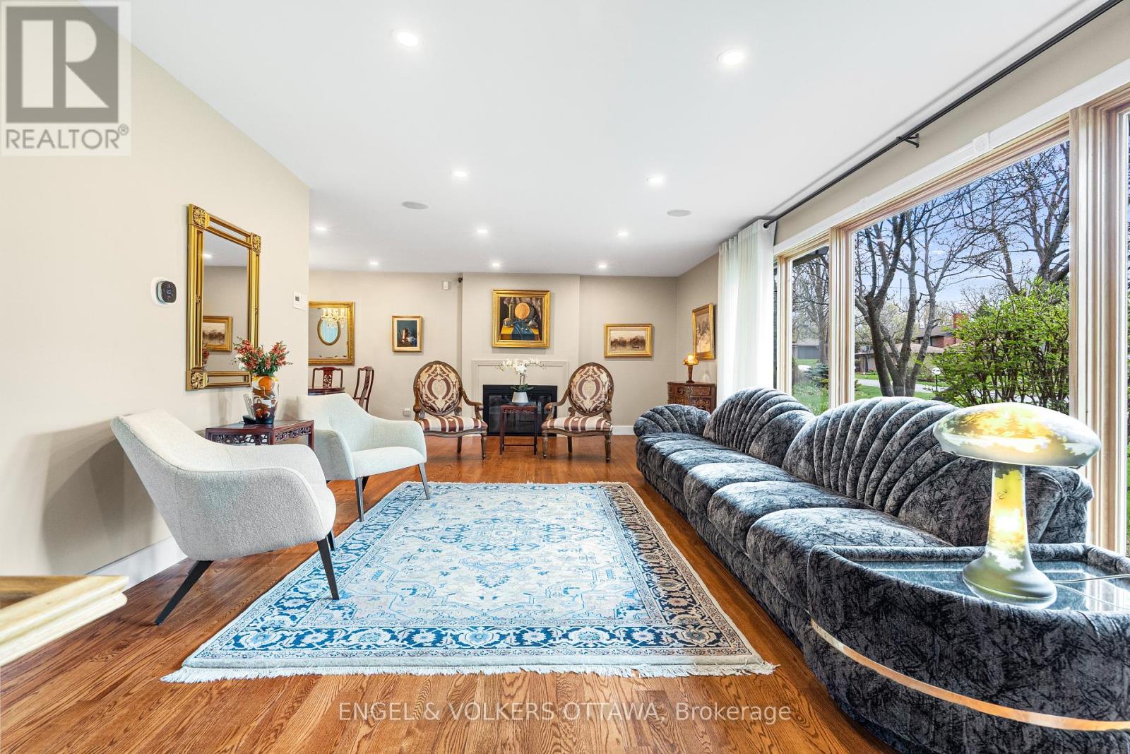 21 TIFFANY CRESCENT - 6