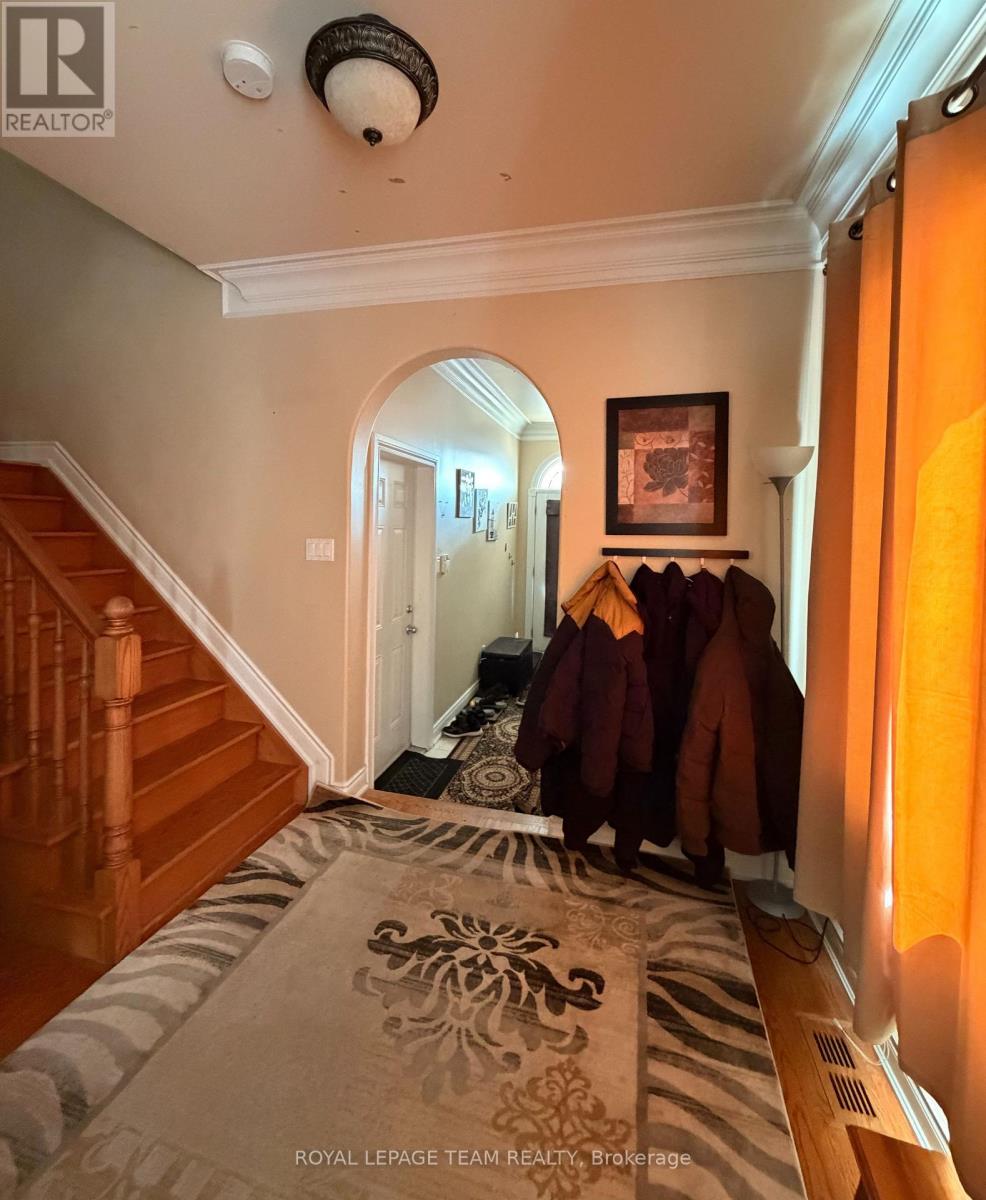 Spacious Foyer