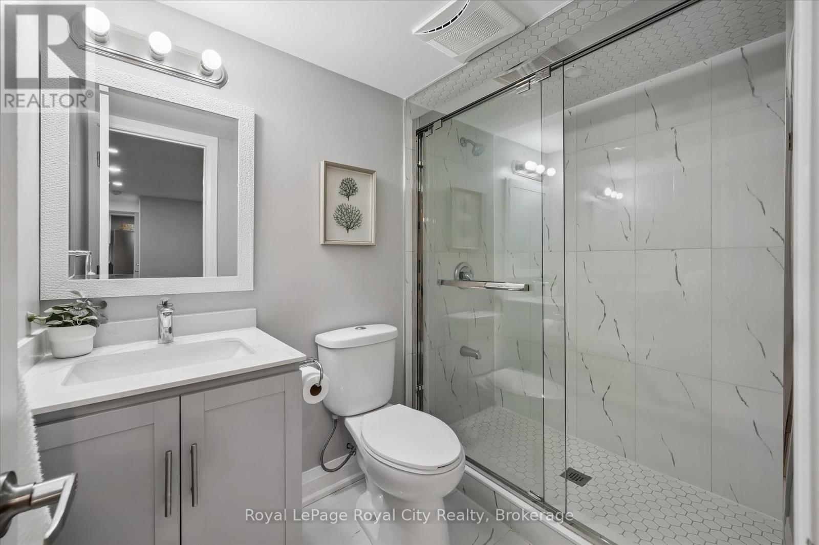 20 HIGHVIEW PLACE - 20