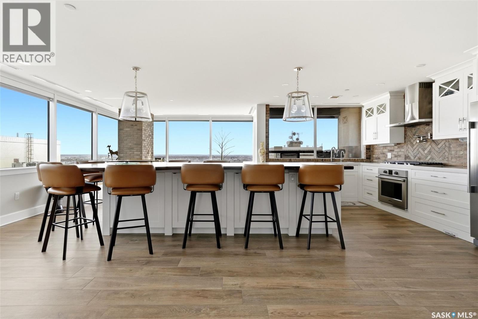 #PH 201 1914 HAMILTON STREET - 10